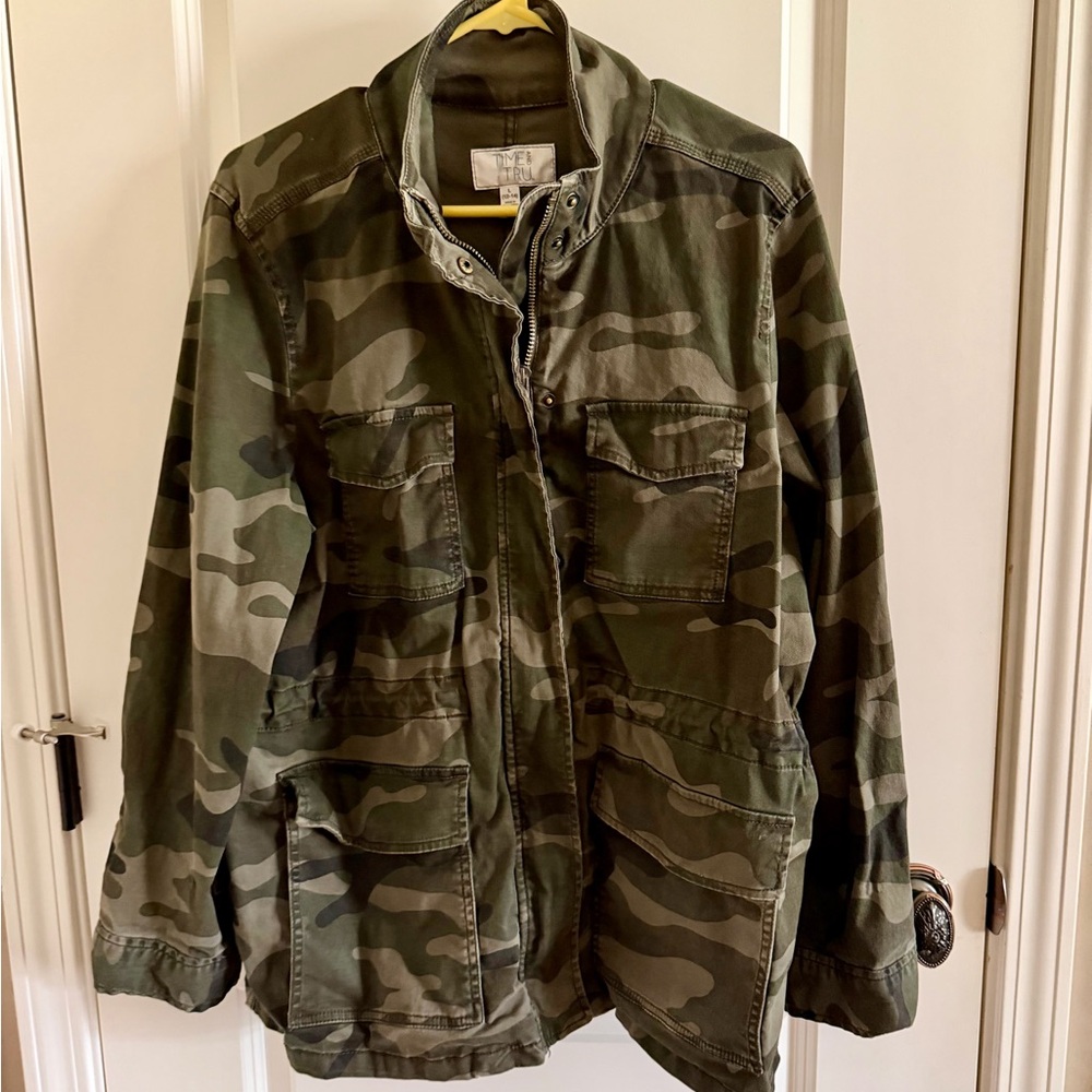 Time and Tru woman’s Green Camouflage Field Jacket